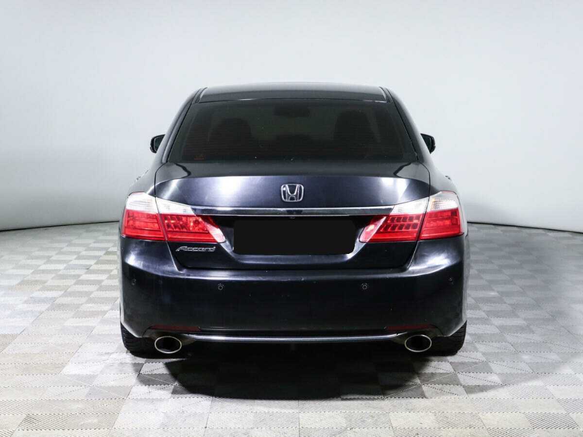 Honda Accord с пробегом — 2013 год. Фото: #4