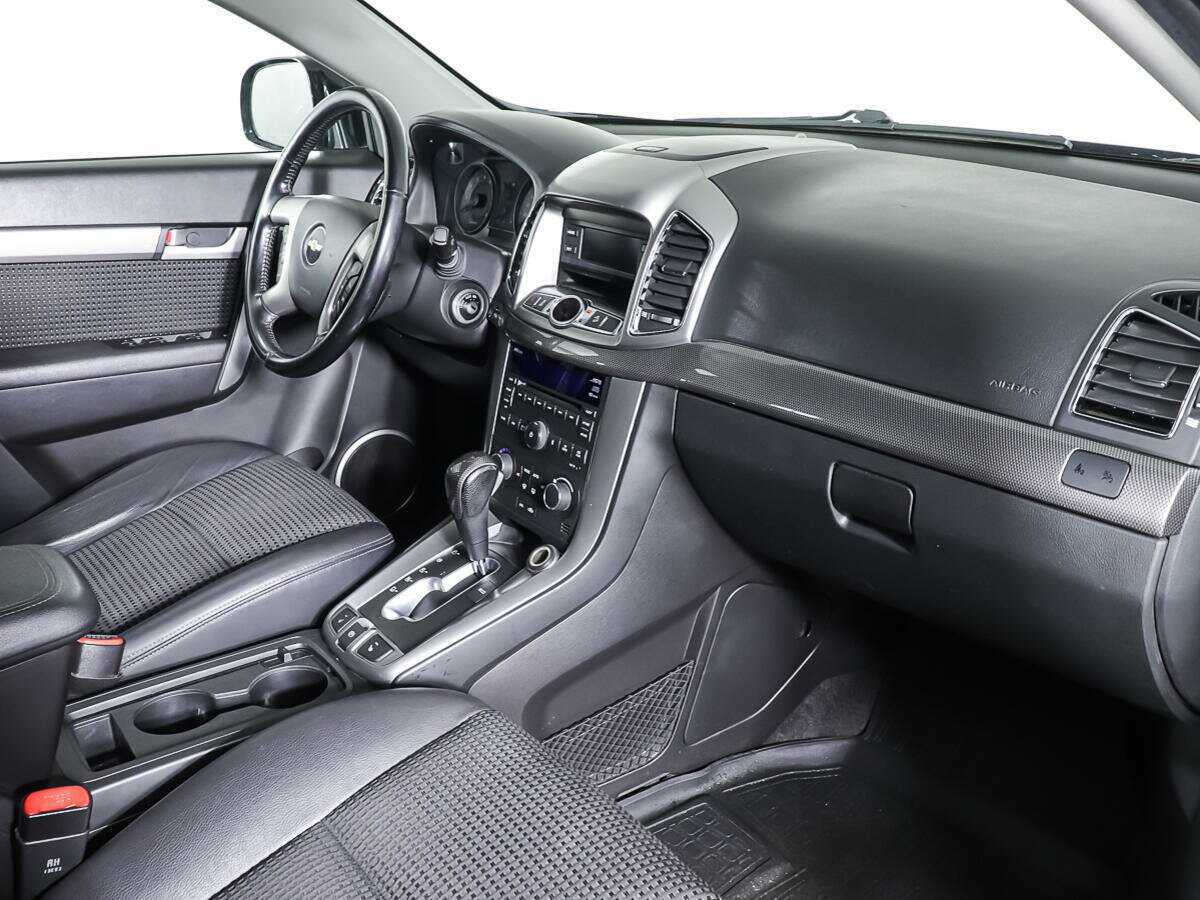 Chevrolet Captiva с пробегом — 2013 год. Фото: #9