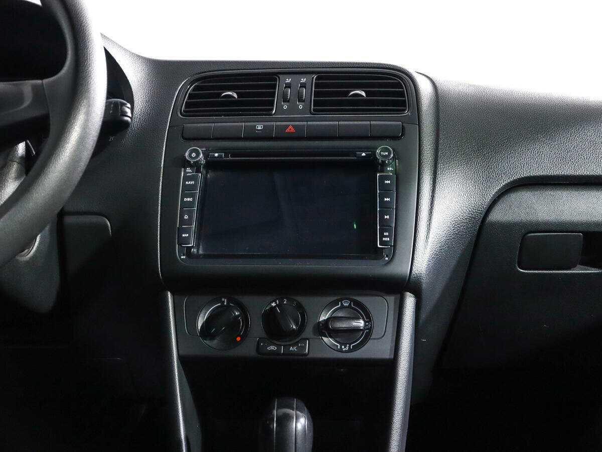 Volkswagen Polo с пробегом — 2020 год. Фото: #10