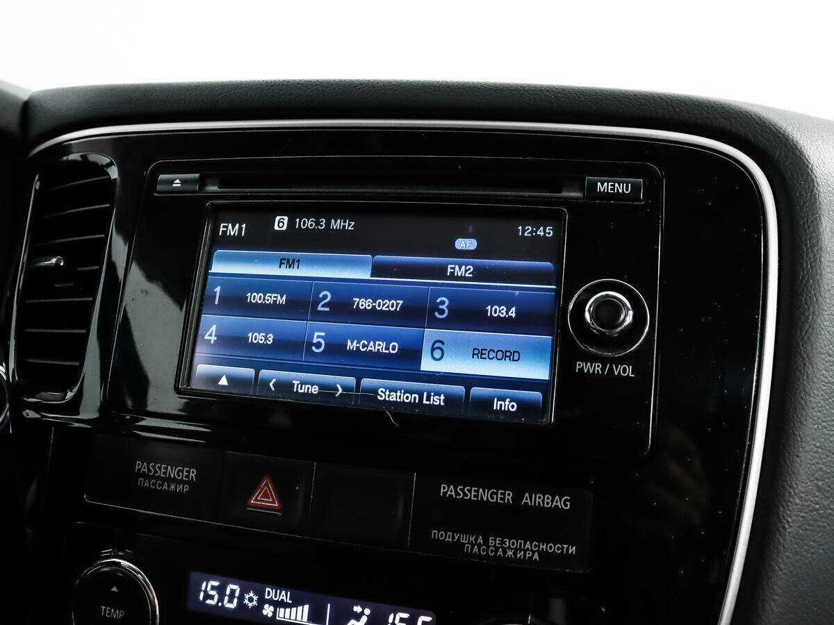 Mitsubishi Outlander с пробегом — 2014 год. Фото: #14