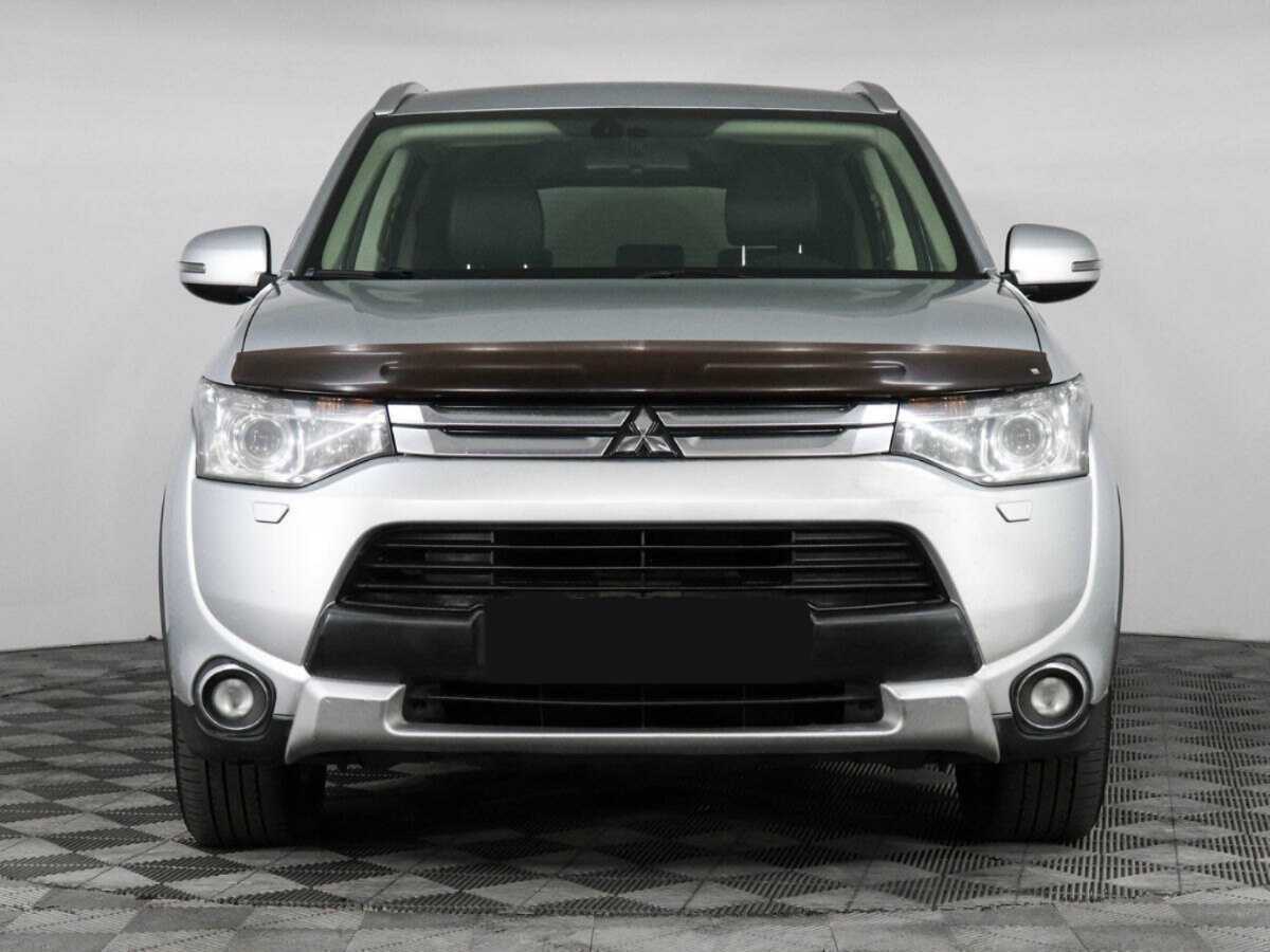 Mitsubishi Outlander с пробегом — 2014 год. Фото: #1