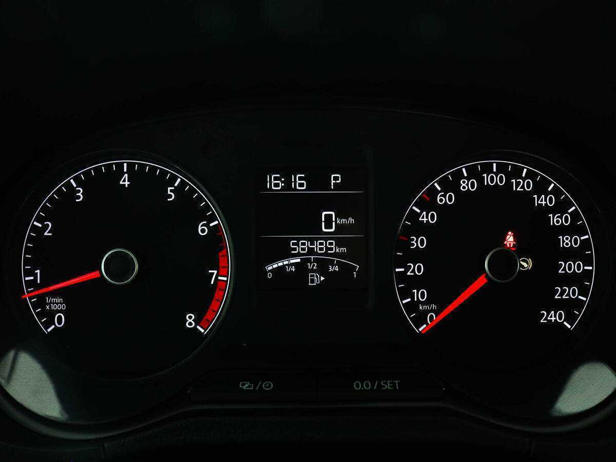 Volkswagen Polo с пробегом — 2019 год. Фото: #10