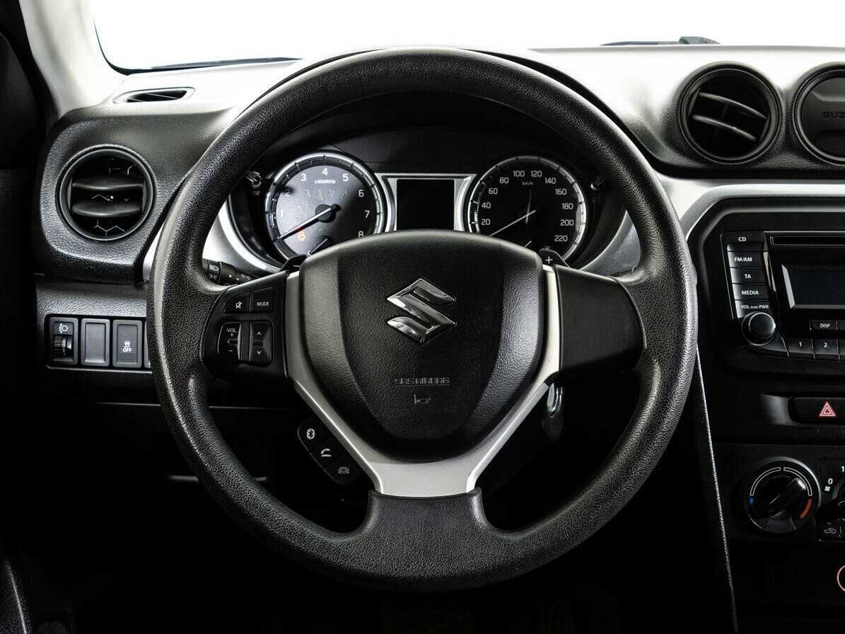 Suzuki Vitara с пробегом — 2017 год. Фото: #11