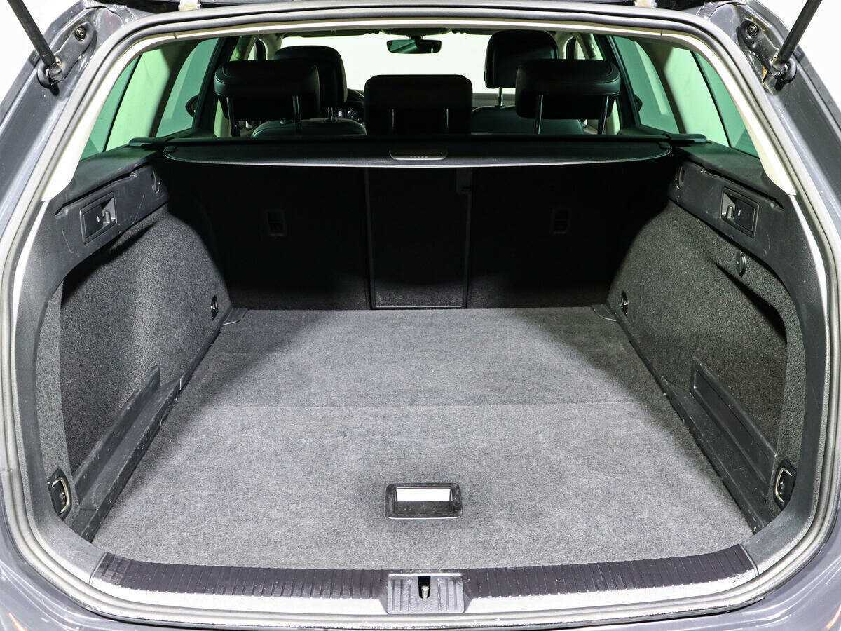 Volkswagen Passat с пробегом — 2017 год. Фото: #14