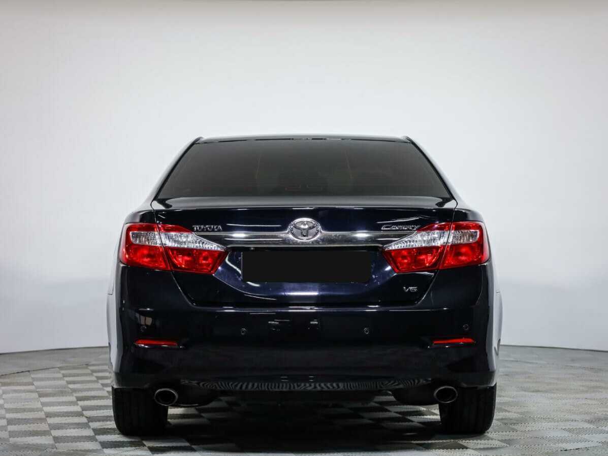 Toyota Camry с пробегом — 2013 год. Фото: #4
