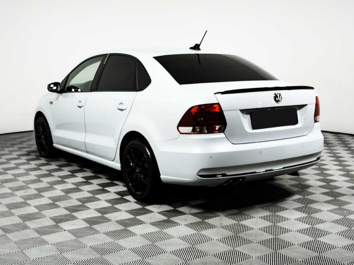 Volkswagen Polo с пробегом — 2018 год. Фото: #6