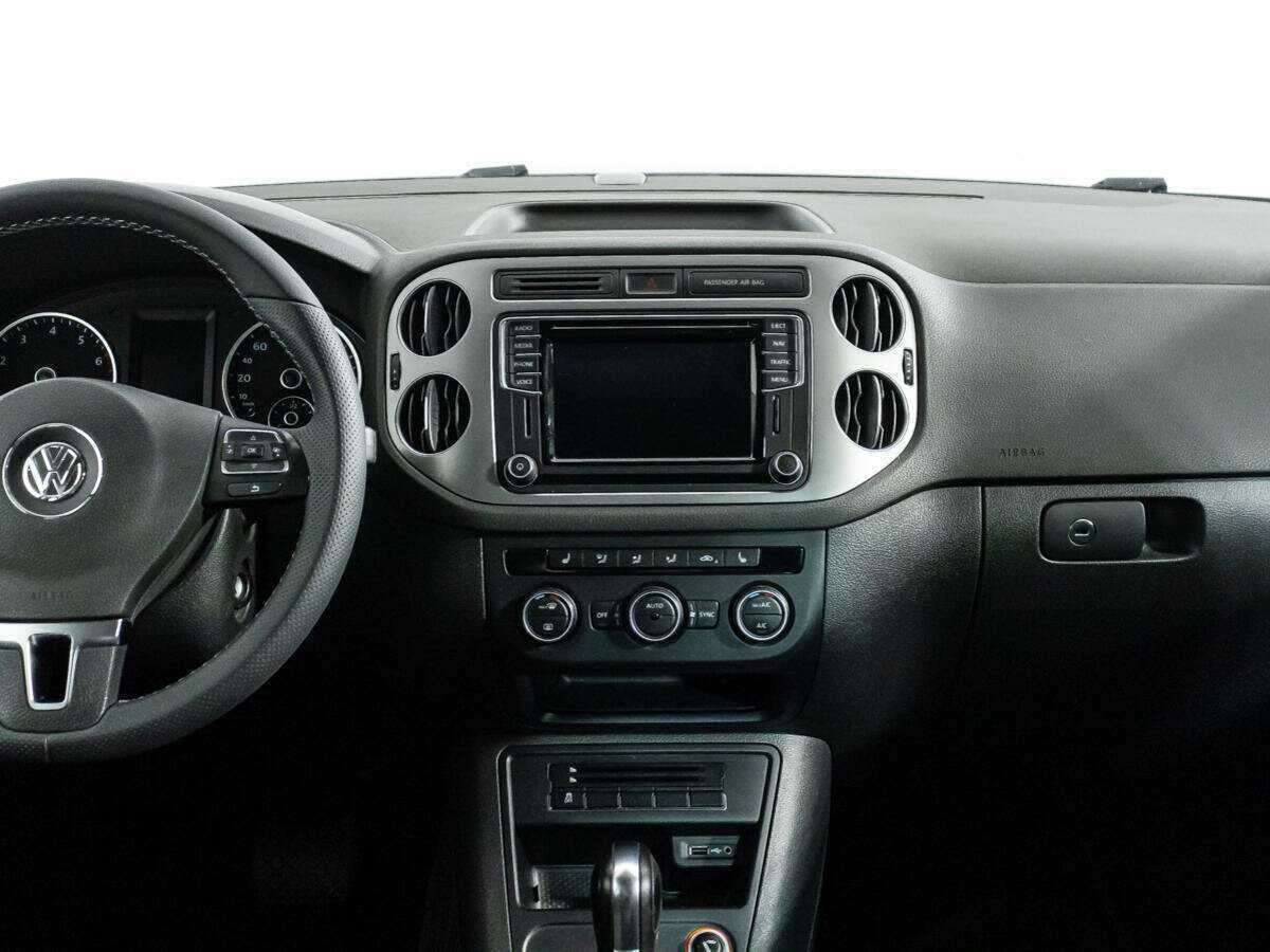 Volkswagen Tiguan с пробегом — 2015 год. Фото: #12