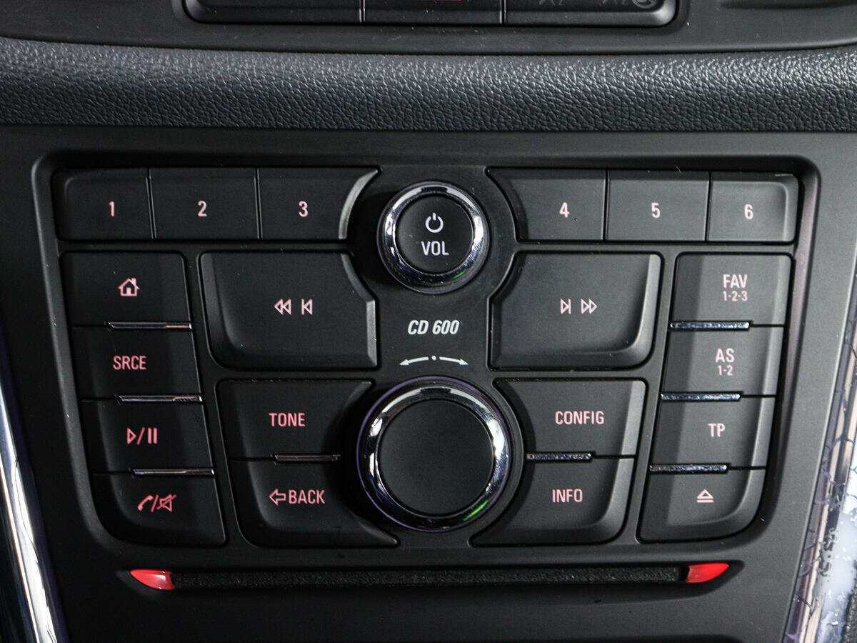 Opel Mokka с пробегом — 2014 год. Фото: #19