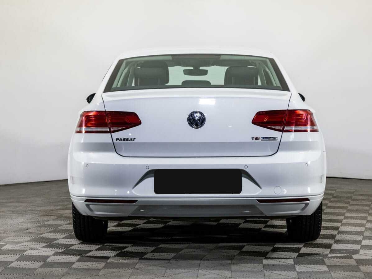 Volkswagen Passat с пробегом — 2016 год. Фото: #4