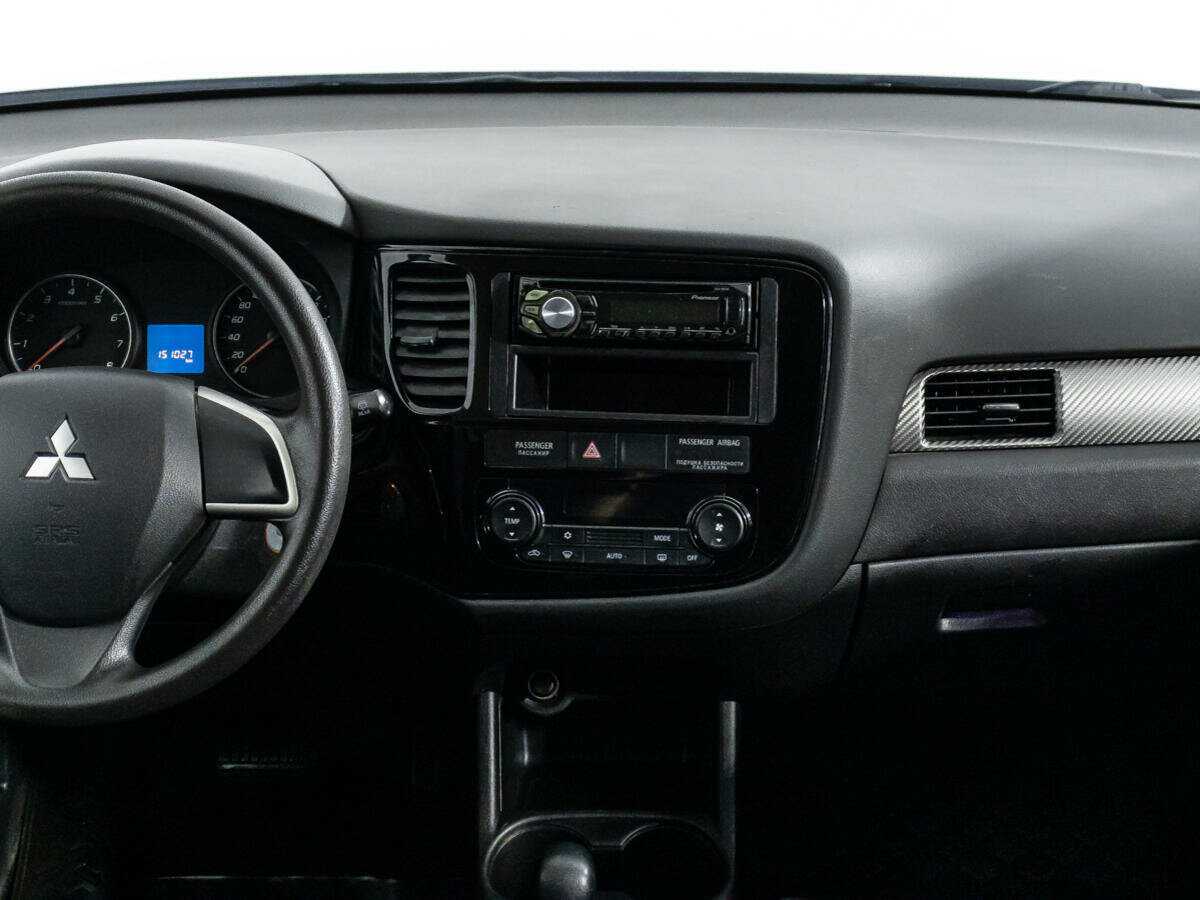 Mitsubishi Outlander с пробегом — 2014 год. Фото: #13
