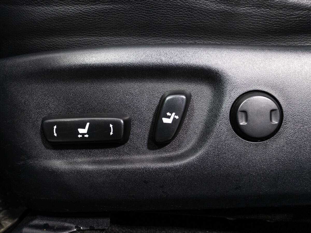 Toyota RAV4 с пробегом — 2013 год. Фото: #15