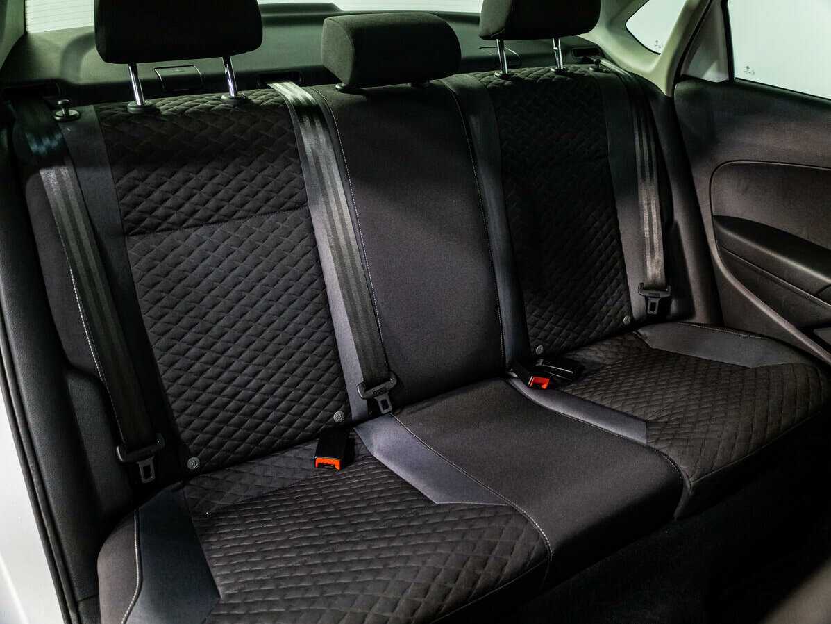 Volkswagen Polo с пробегом — 2018 год. Фото: #8