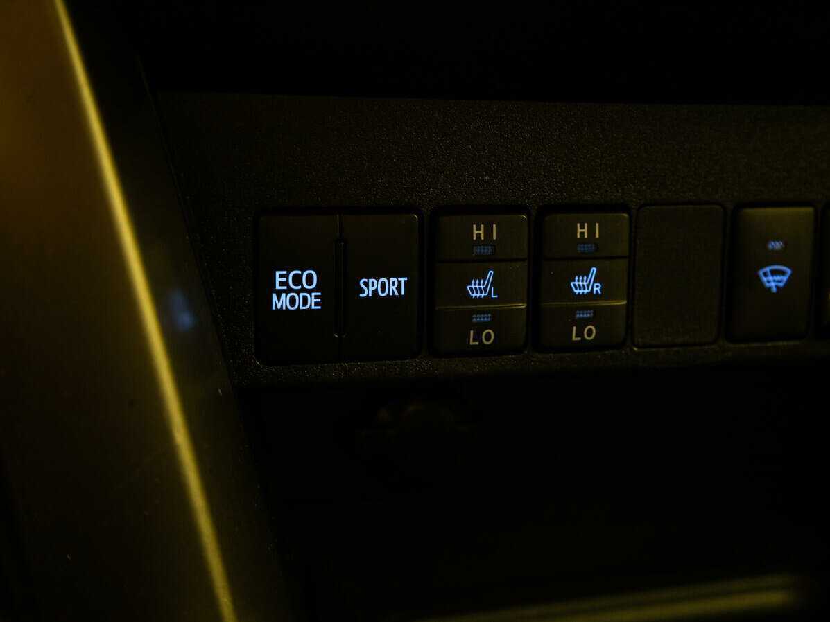 Toyota RAV4 с пробегом — 2013 год. Фото: #14