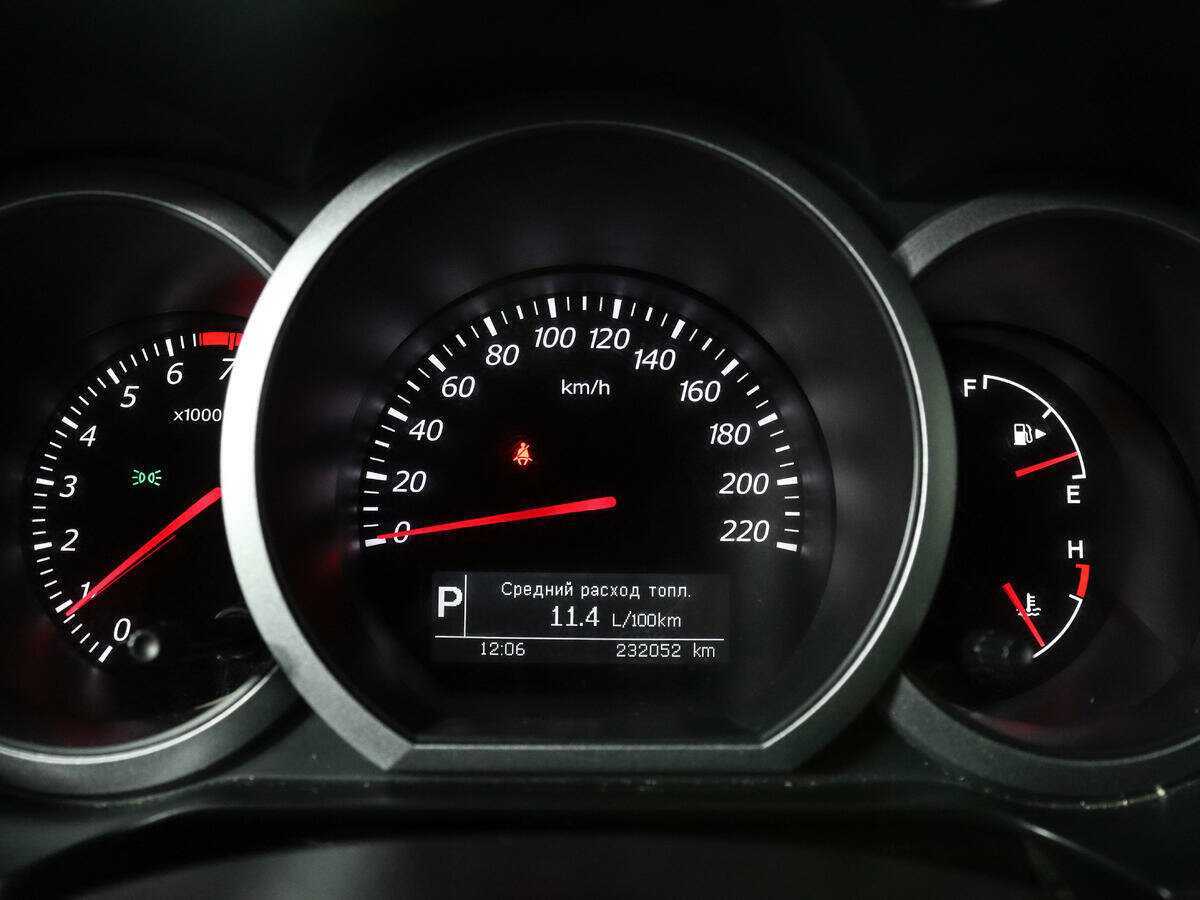 Suzuki Grand Vitara с пробегом — 2012 год. Фото: #10