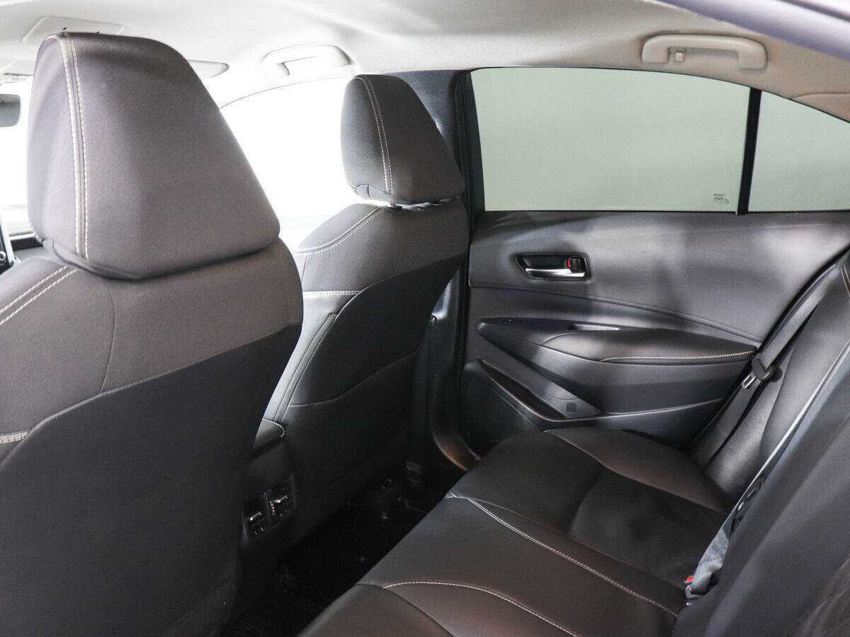 Toyota Corolla с пробегом — 2019 год. Фото: #11