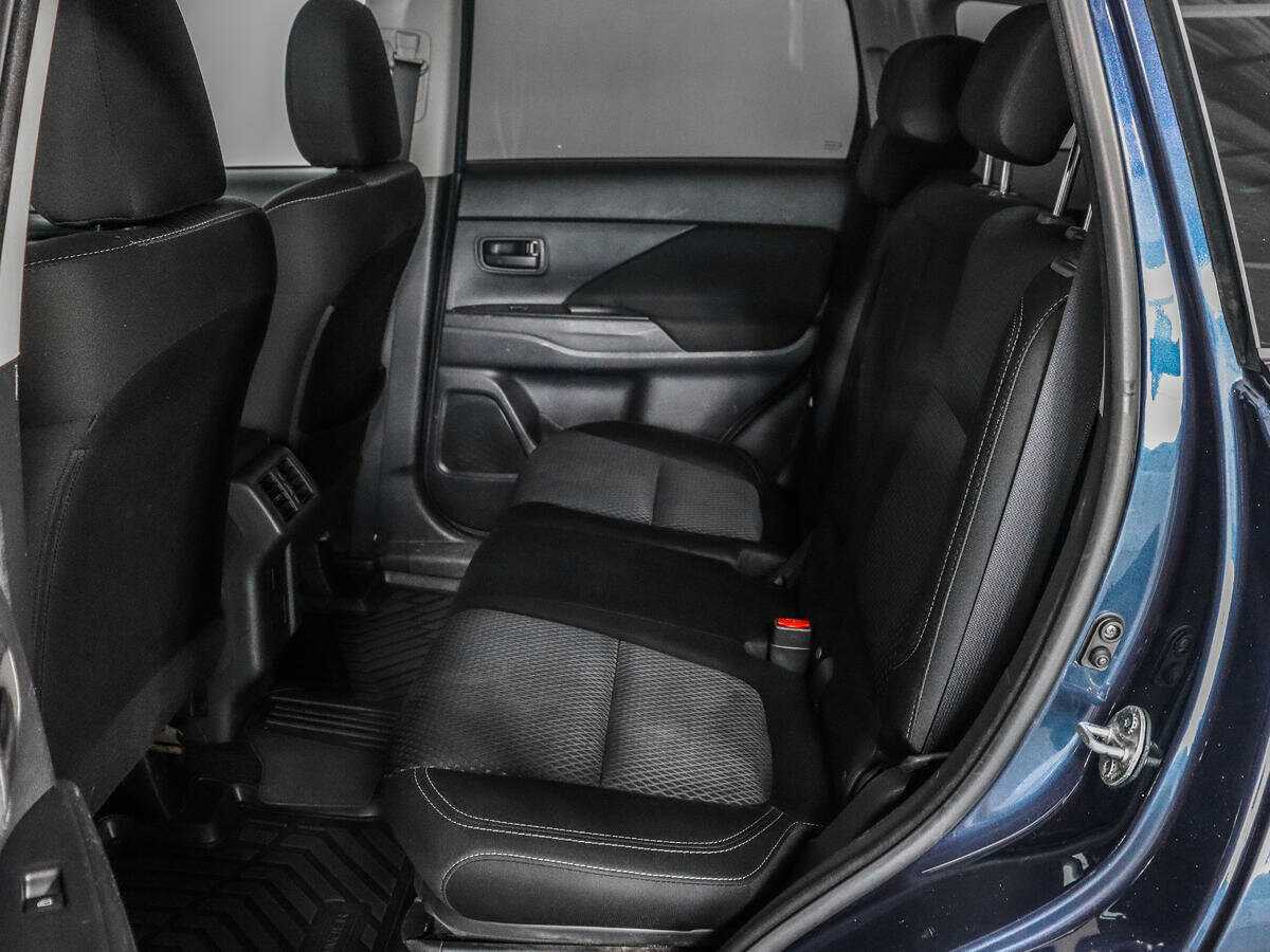 Mitsubishi Outlander с пробегом — 2018 год. Фото: #9