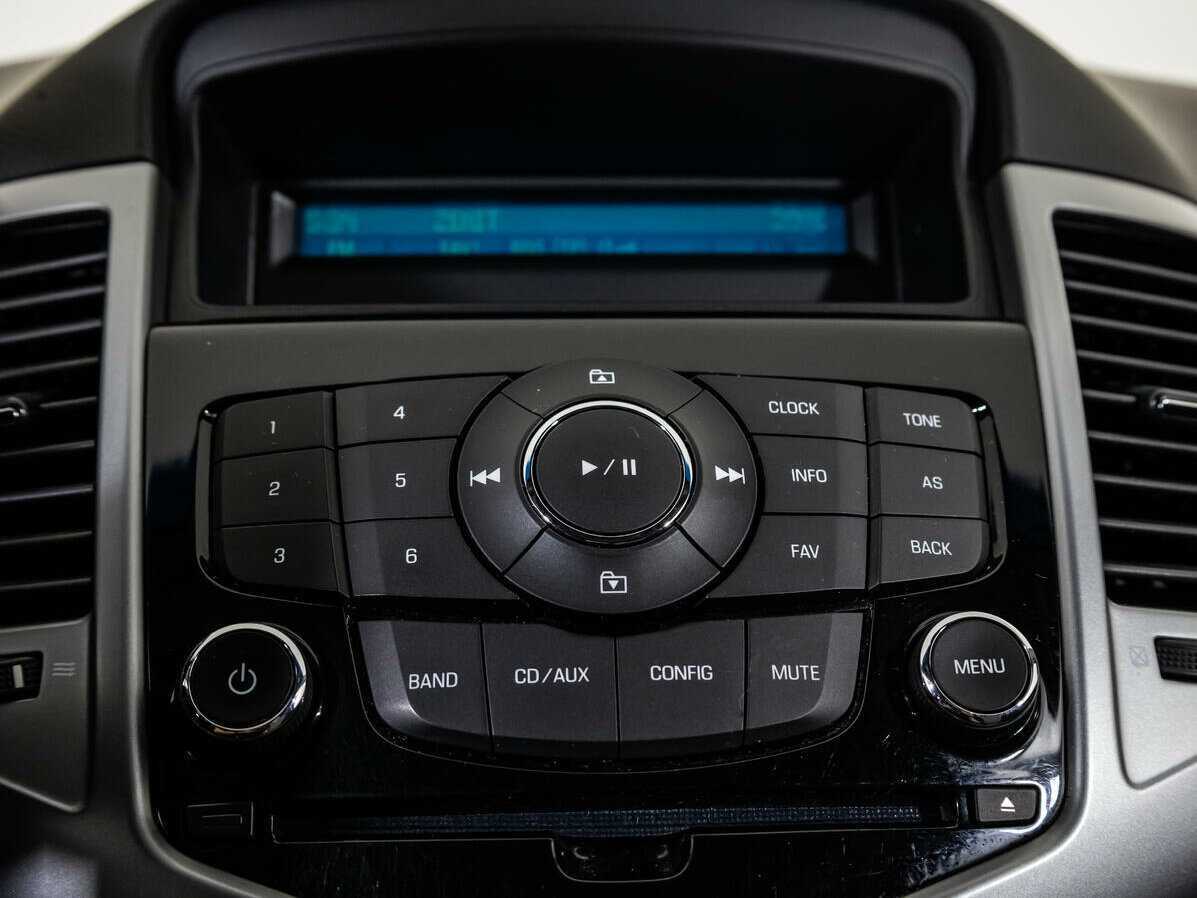 Chevrolet Cruze с пробегом — 2012 год. Фото: #11