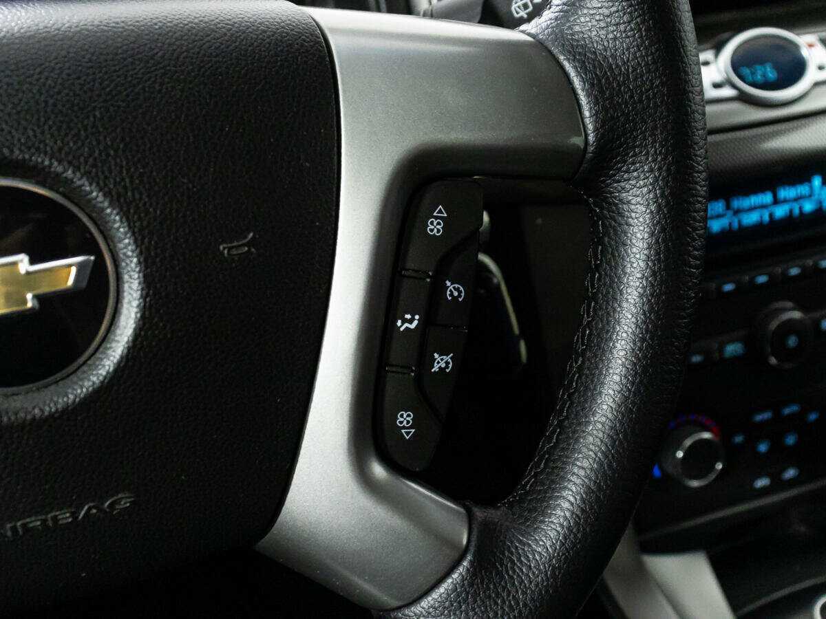 Chevrolet Captiva с пробегом — 2012 год. Фото: #17