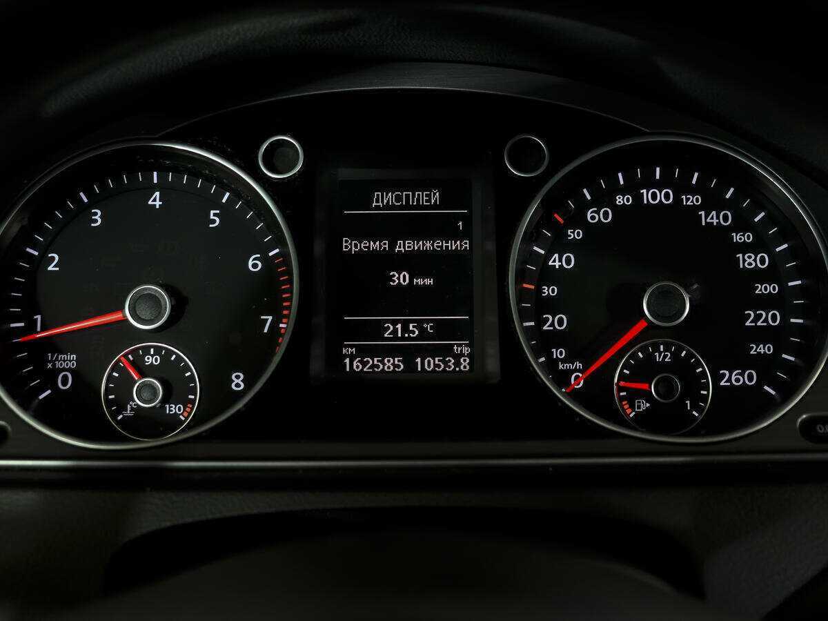 Volkswagen Passat с пробегом — 2012 год. Фото: #9