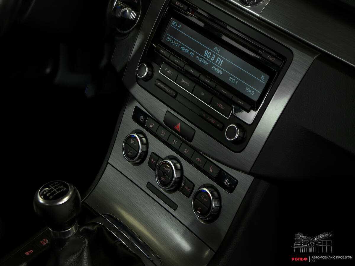 Volkswagen Passat с пробегом — 2012 год. Фото: #11