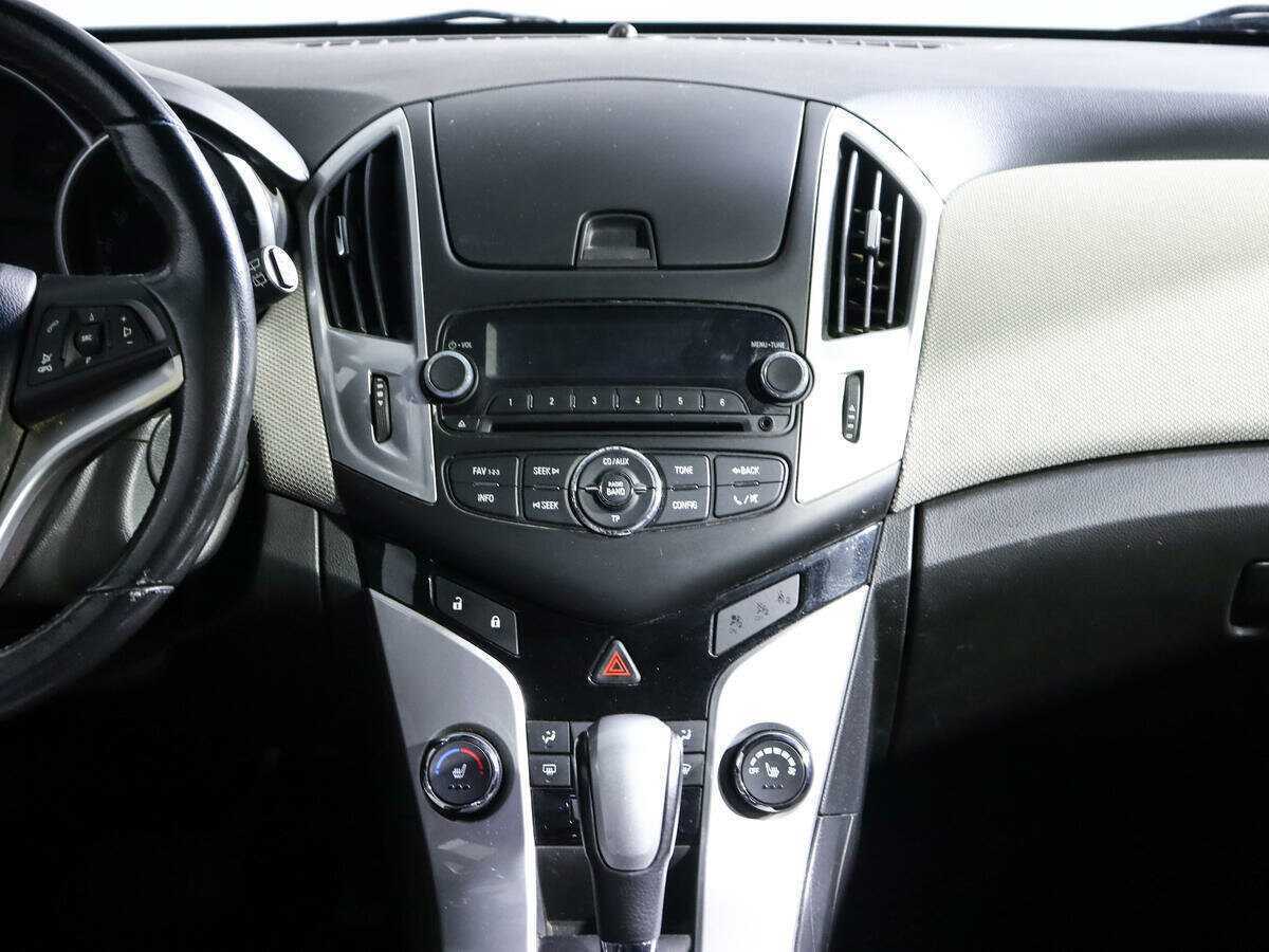 Chevrolet Cruze с пробегом — 2014 год. Фото: #10