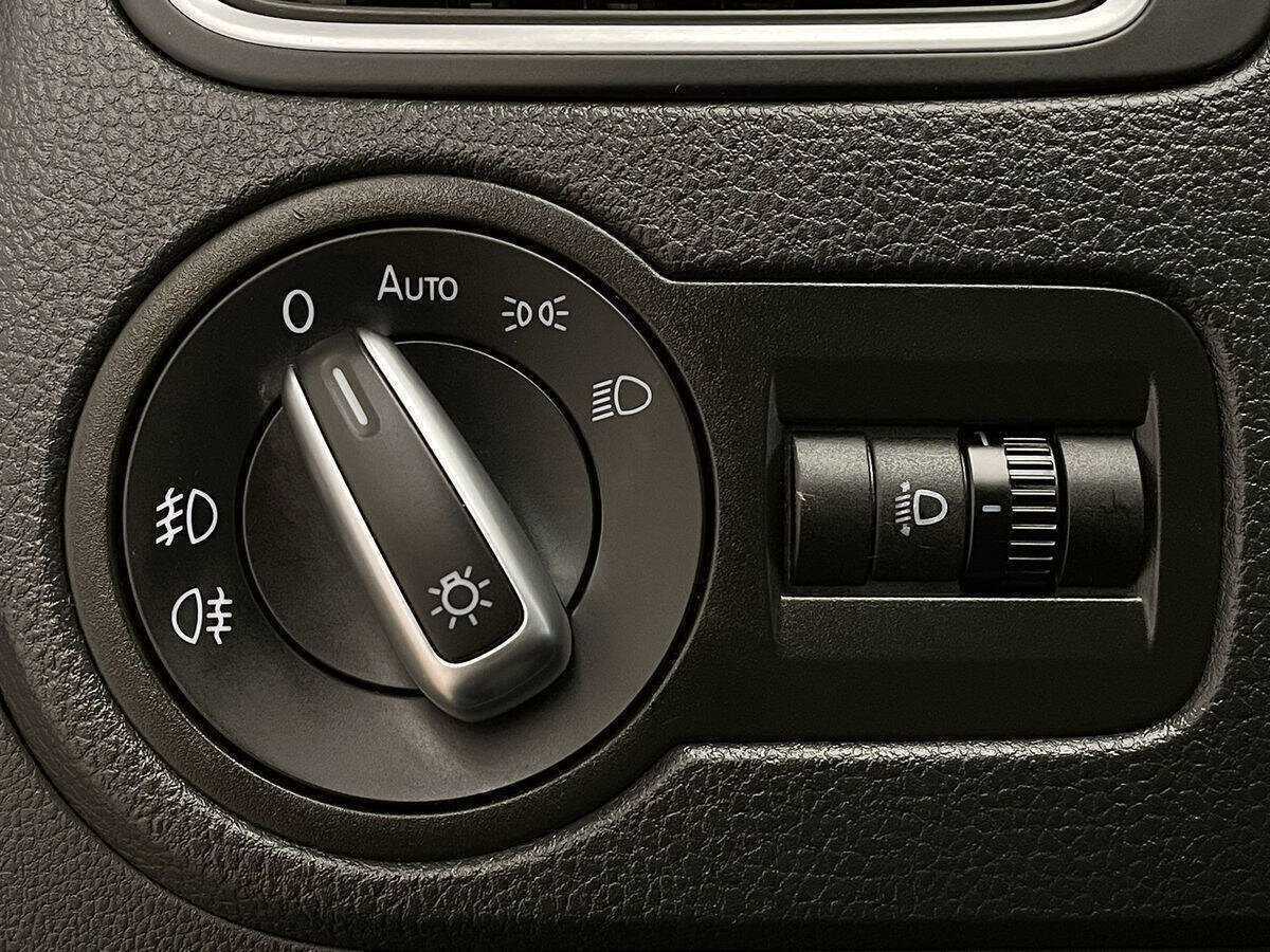 Volkswagen Polo с пробегом — 2018 год. Фото: #13