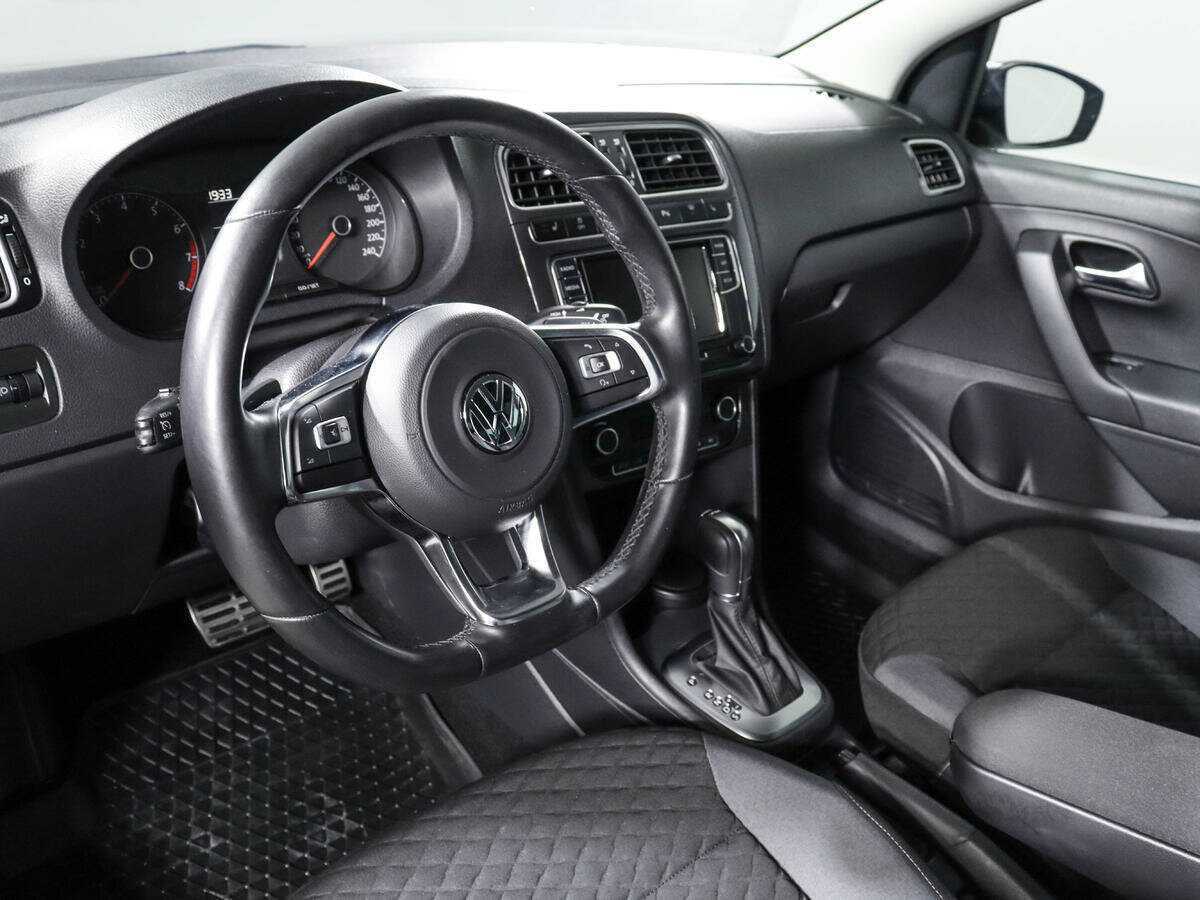 Volkswagen Polo с пробегом — 2018 год. Фото: #10
