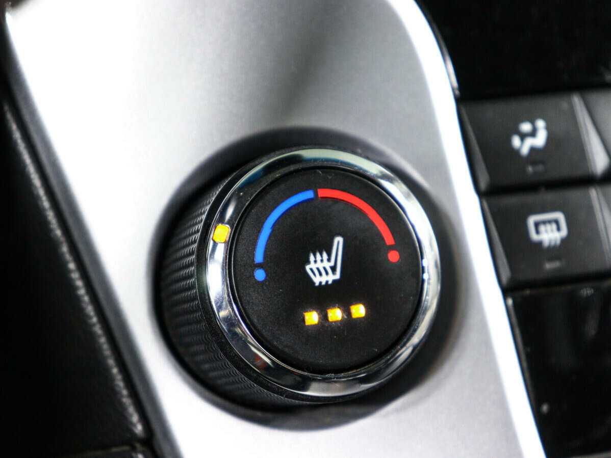 Chevrolet Cruze с пробегом — 2012 год. Фото: #15