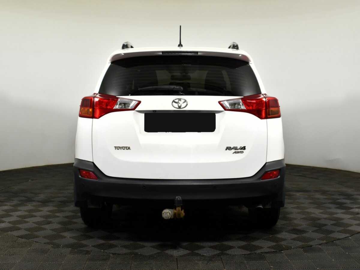 Toyota RAV4 с пробегом — 2015 год. Фото: #4