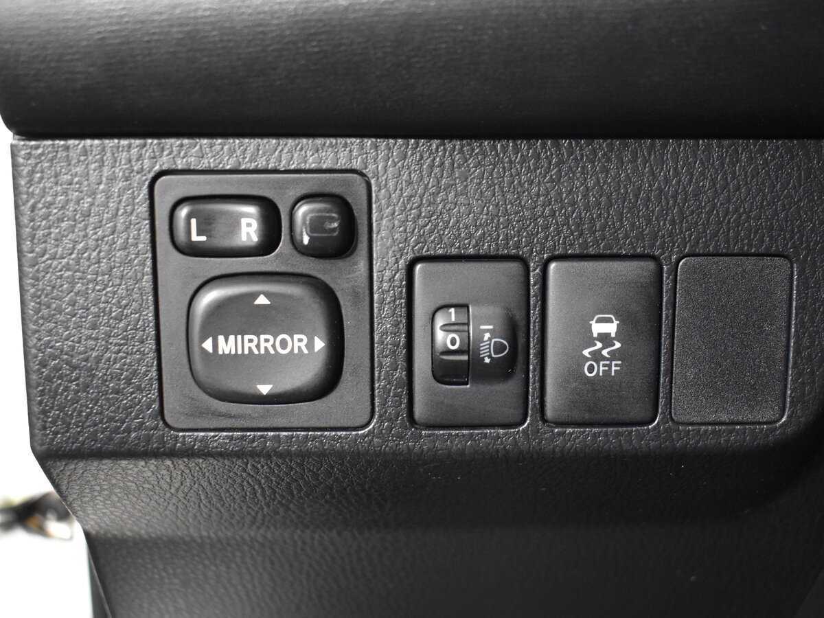 Toyota RAV4 с пробегом — 2015 год. Фото: #8