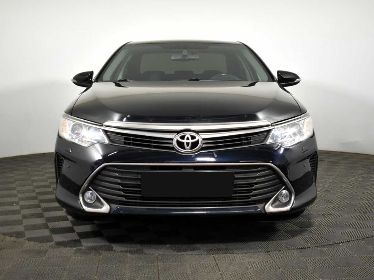 Toyota Camry с пробегом — 2015 год. Фото: #1