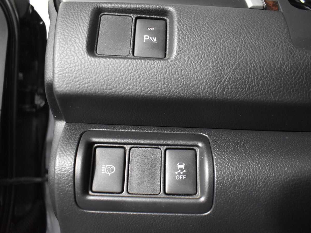 Toyota Camry с пробегом — 2015 год. Фото: #8