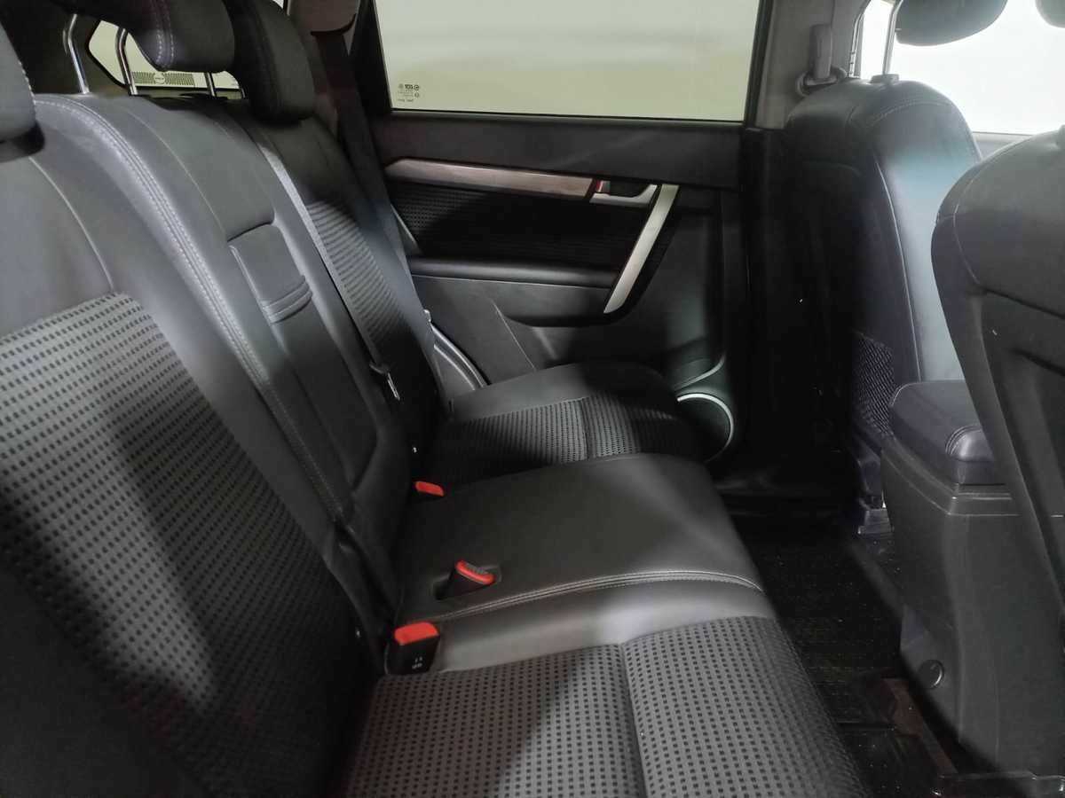 Chevrolet Captiva с пробегом — 2012 год. Фото: #9