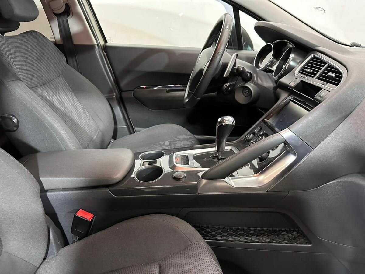 Peugeot 3008 с пробегом — 2012 год. Фото: #8