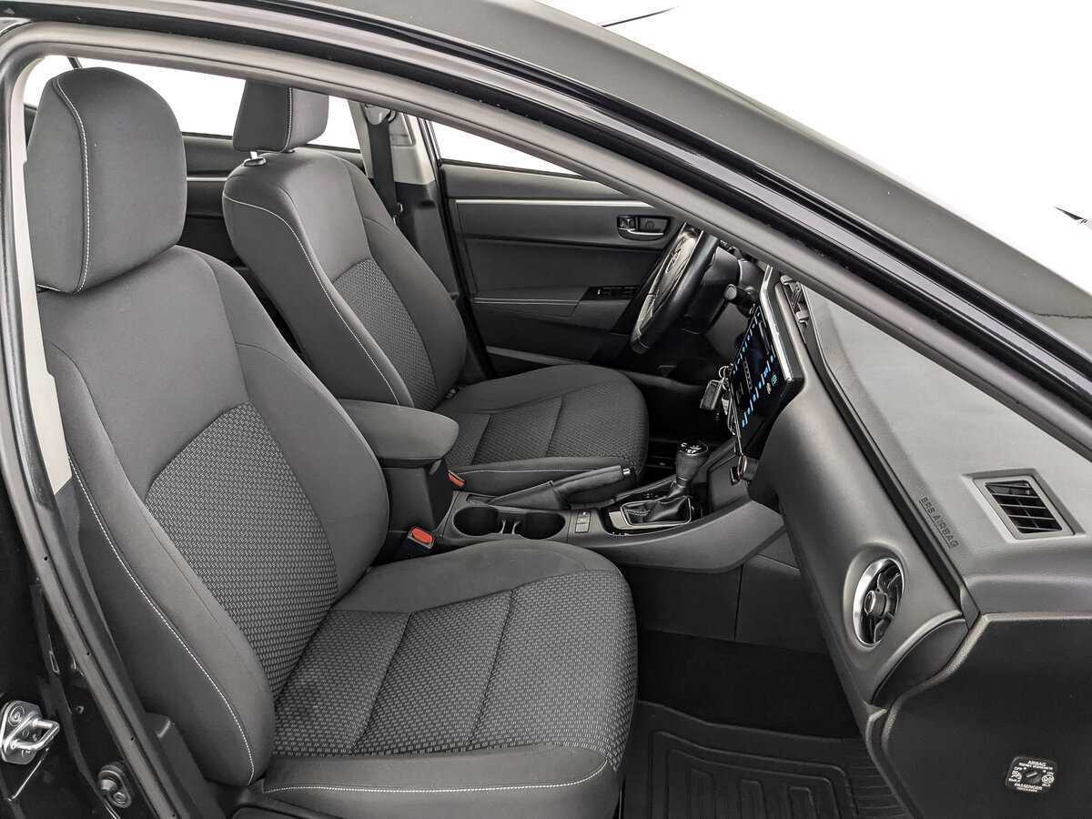 Toyota Corolla с пробегом — 2017 год. Фото: #19