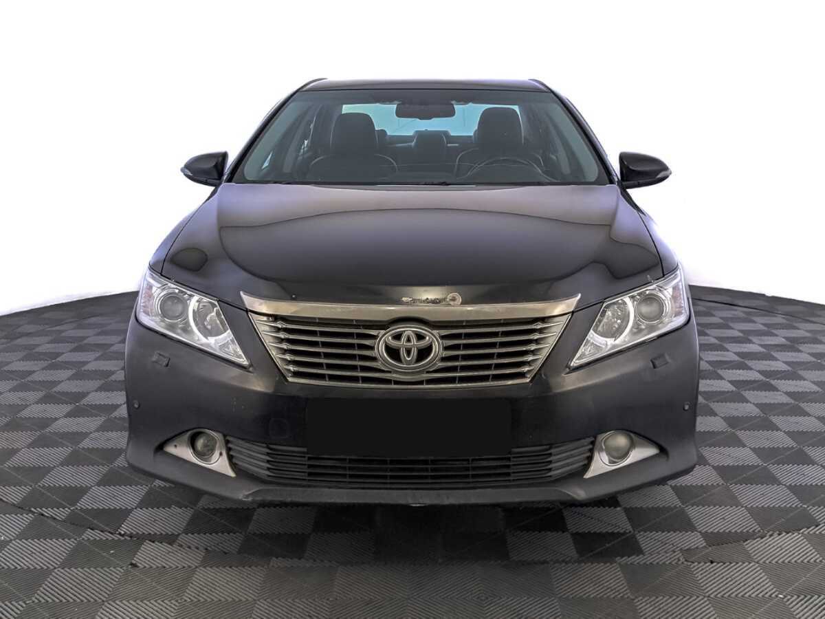 Toyota Camry с пробегом — 2014 год. Фото: #1