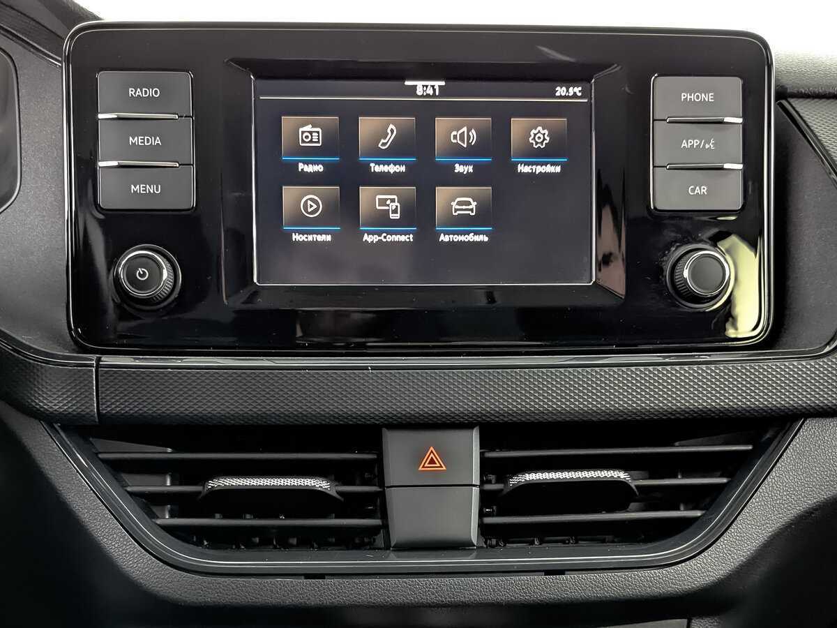 Volkswagen Polo с пробегом — 2021 год. Фото: #12