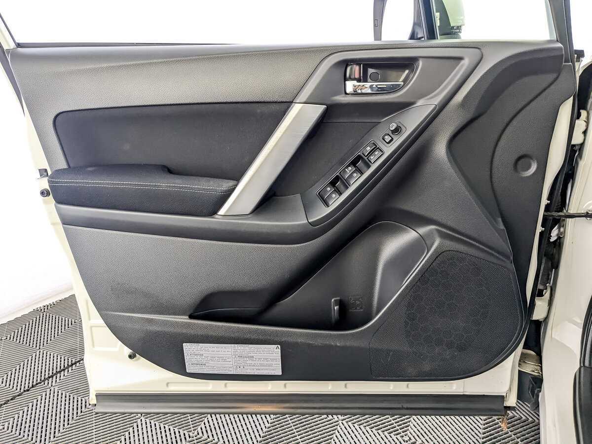 Subaru Forester с пробегом — 2015 год. Фото: #13
