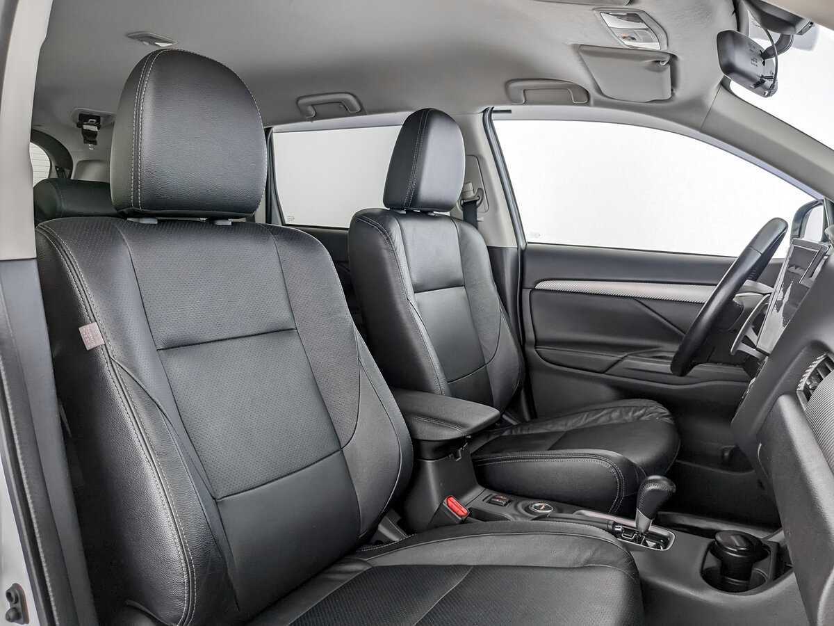 Mitsubishi Outlander с пробегом — 2014 год. Фото: #19