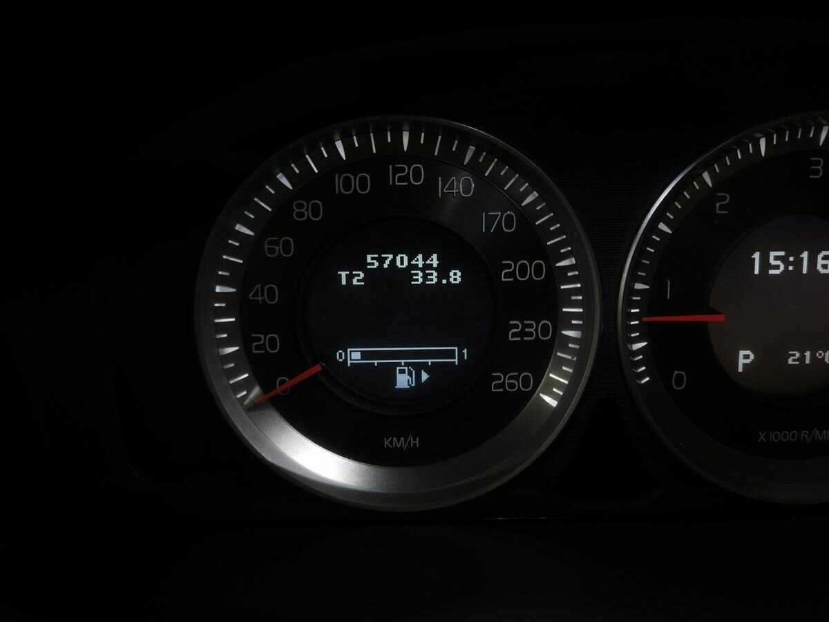 Volvo XC60 с пробегом — 2012 год. Фото: #15