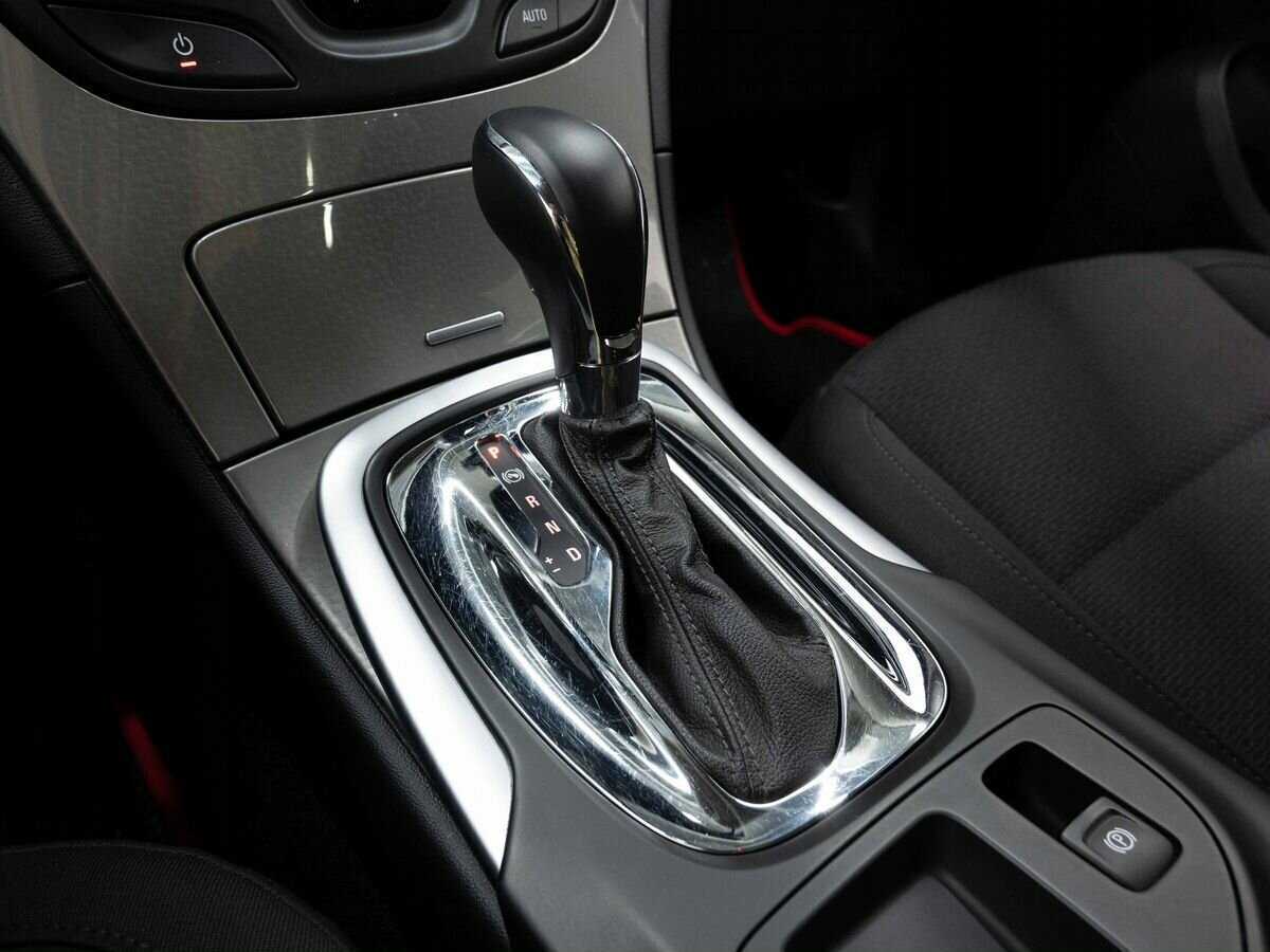 Opel Insignia с пробегом — 2014 год. Фото: #21