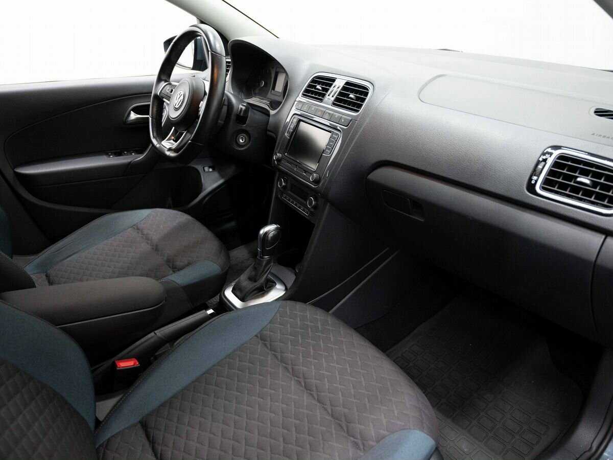 Volkswagen Polo с пробегом — 2019 год. Фото: #10