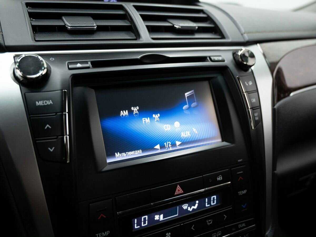 Toyota Camry с пробегом — 2016 год. Фото: #18