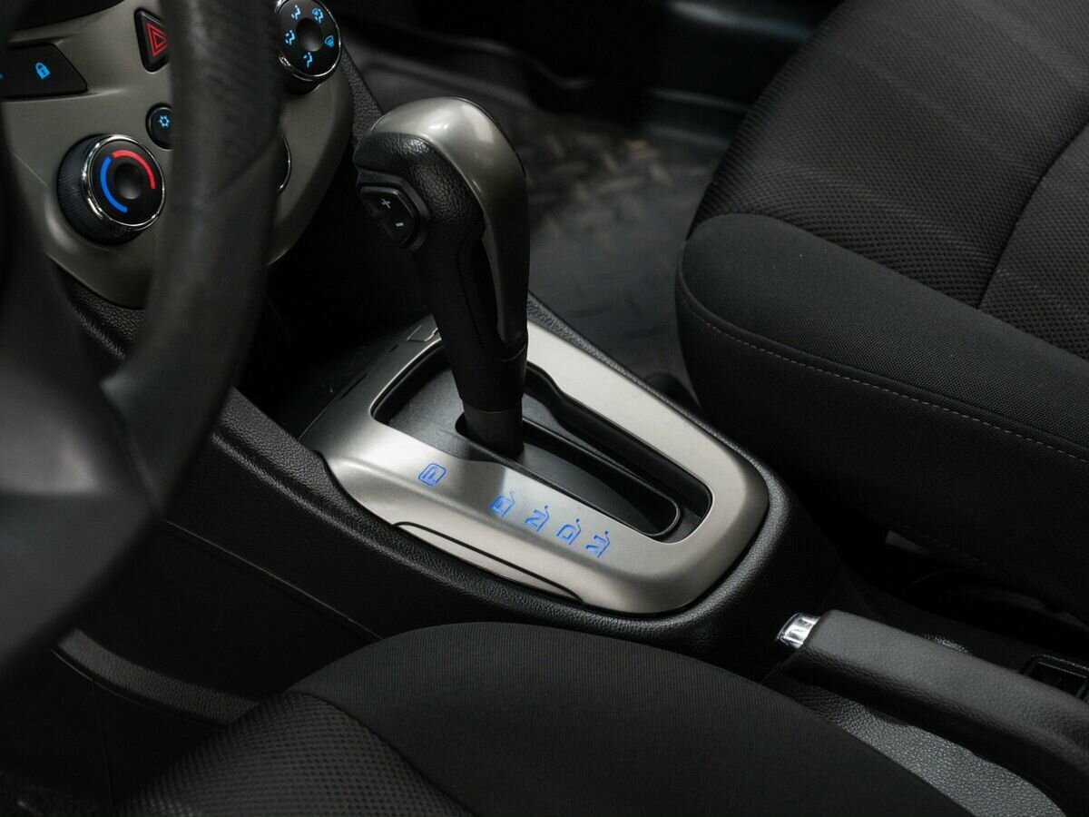 Chevrolet Aveo с пробегом — 2012 год. Фото: #13