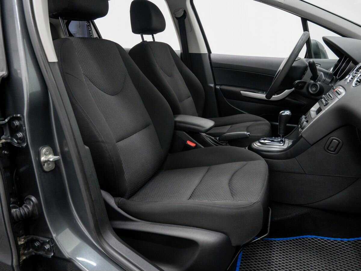 Peugeot 408 с пробегом — 2013 год. Фото: #7