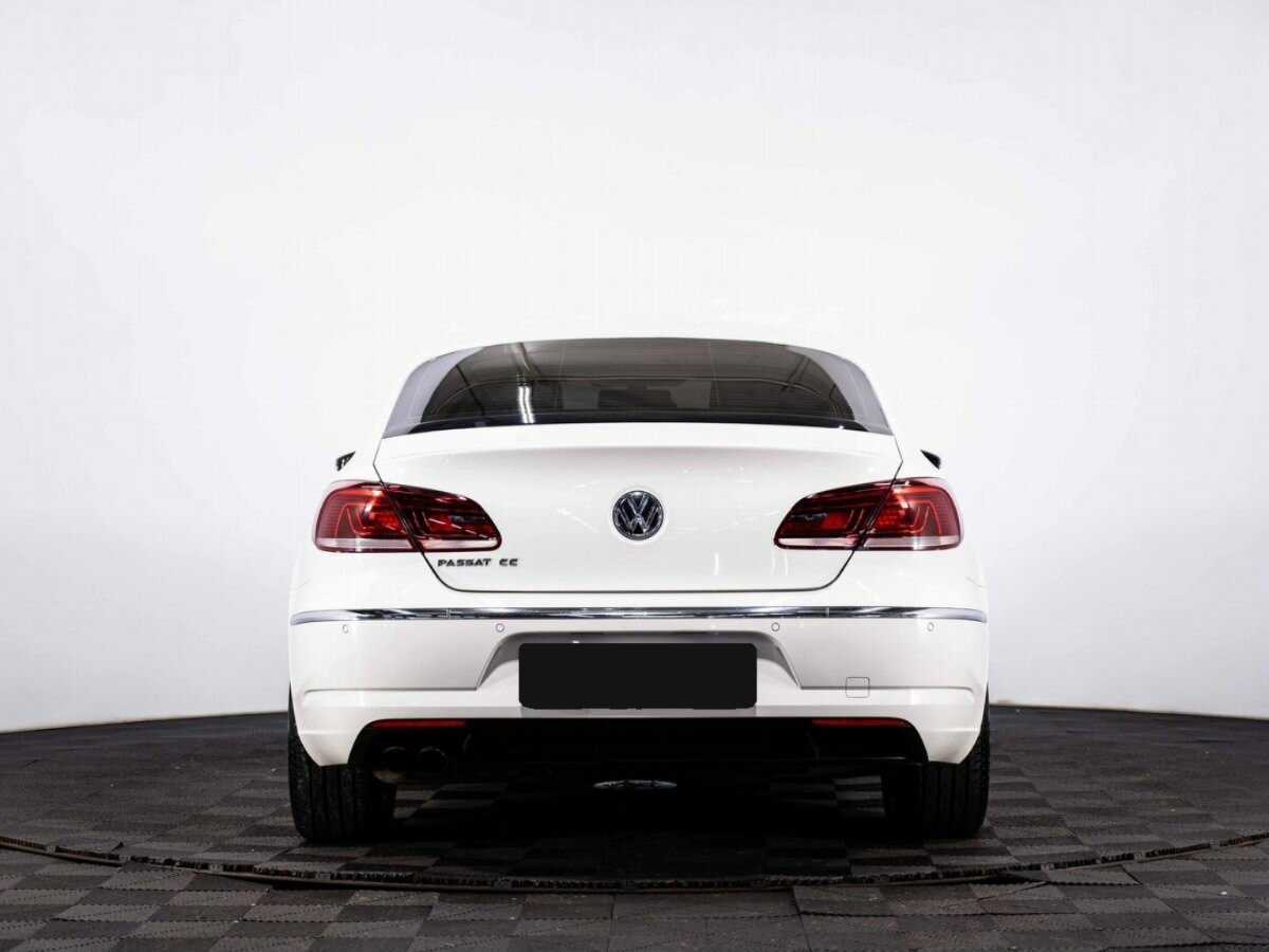 Volkswagen Passat CC с пробегом — 2013 год. Фото: #4