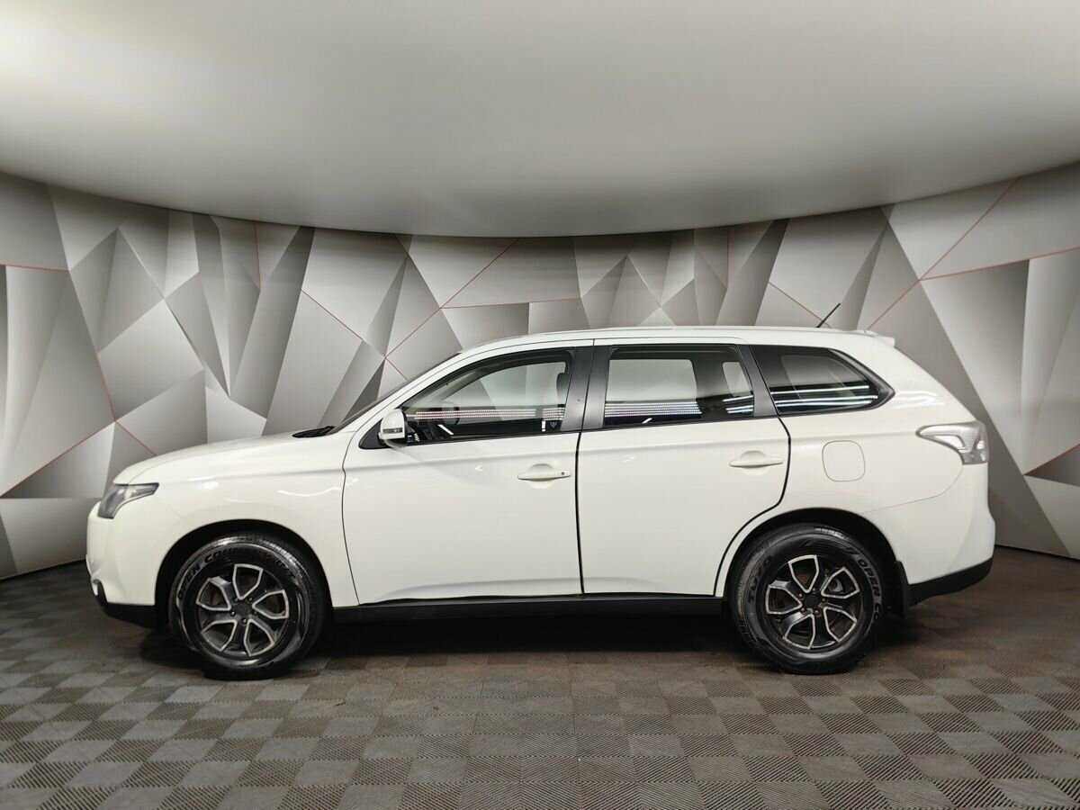 Mitsubishi Outlander с пробегом — 2012 год. Фото: #4