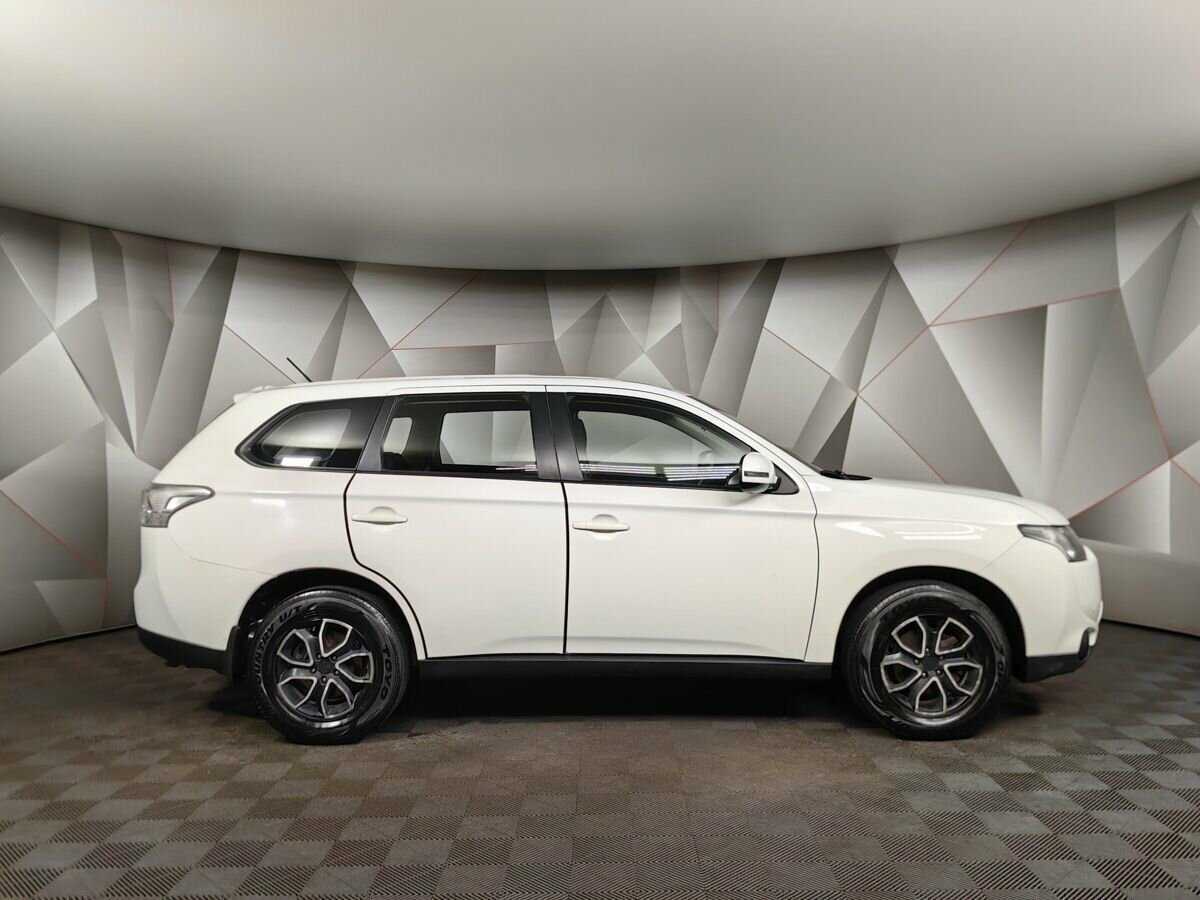 Mitsubishi Outlander с пробегом — 2012 год. Фото: #5