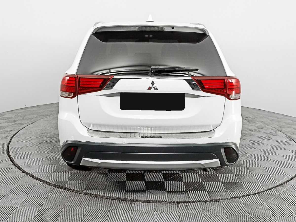 Mitsubishi Outlander с пробегом — 2018 год. Фото: #5