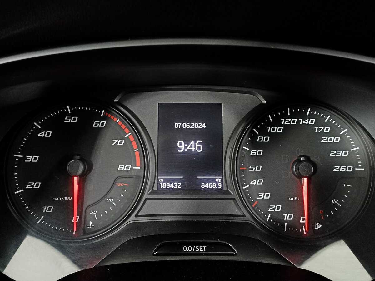 SEAT Leon с пробегом — 2014 год. Фото: #10